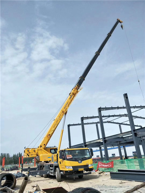 扶沟县超高层建筑钢结构吊装案例